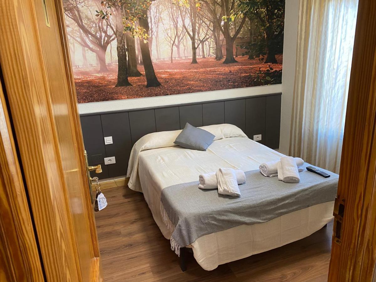 Hostal Restaurante Rio Ubierna Quintanilla-Vivar 外观 照片